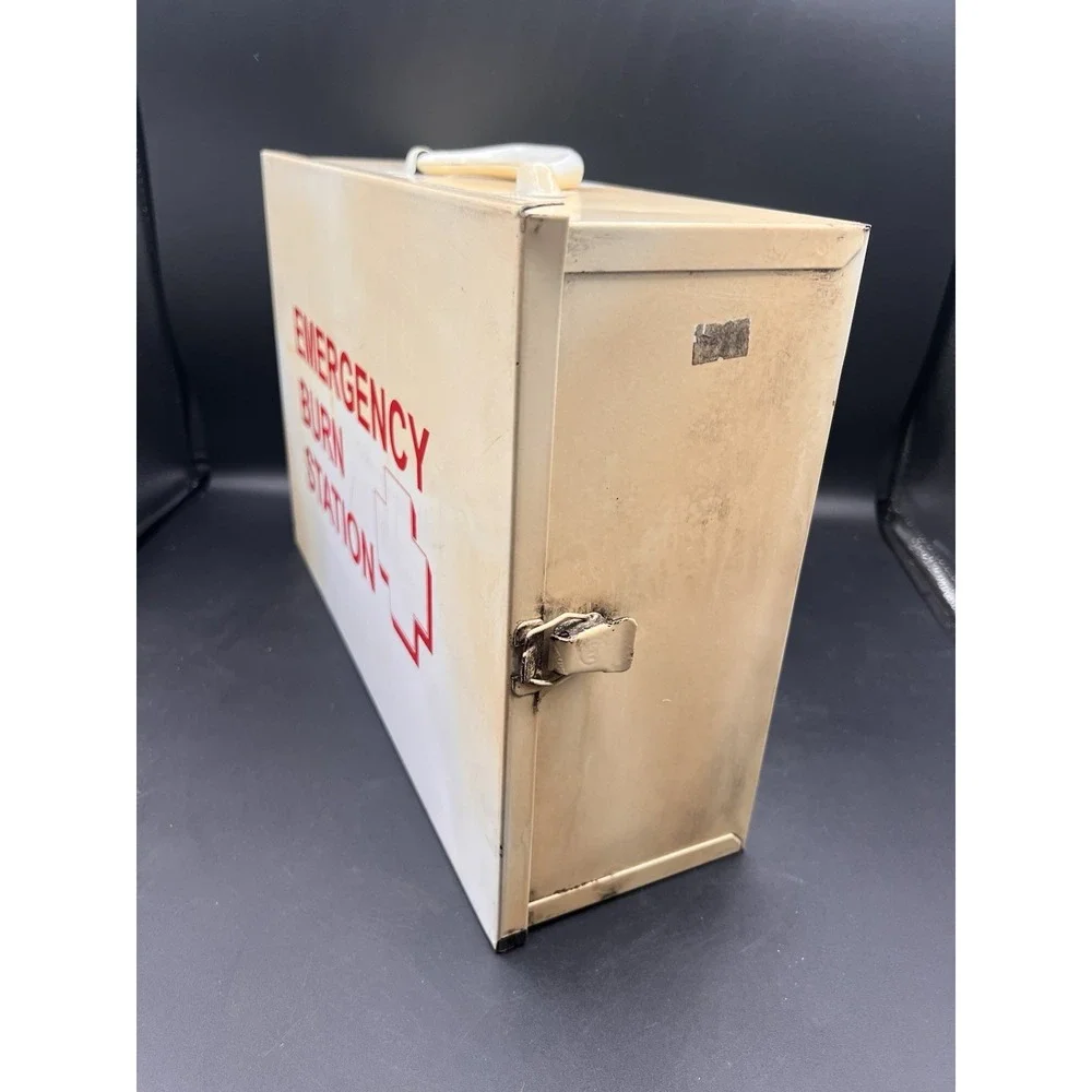 Vintage Emergency Burn Station First‎ Aid Steel Box Only Empty No Supplies